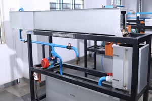 Rectangular and Triangular Notch Apparatus