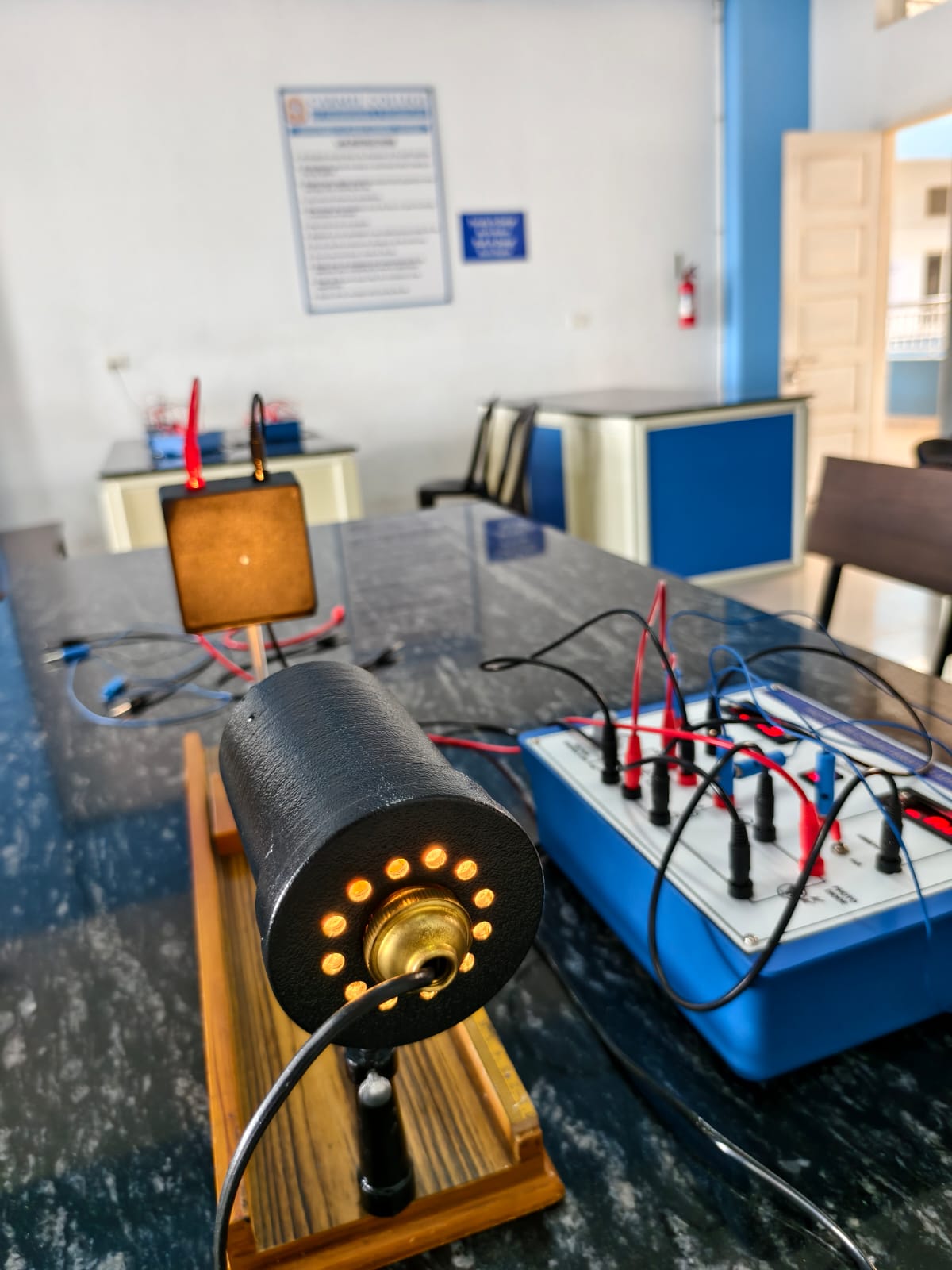 Photodiode characteristics apparatus